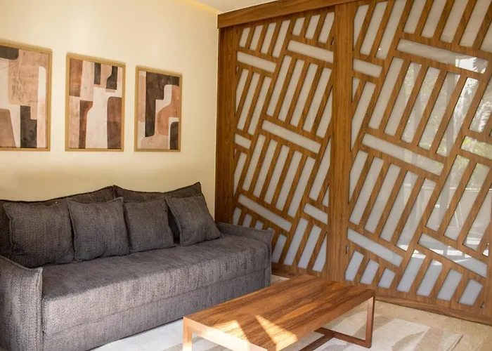 Paravian 107a, 1-bedroom Condo, *
