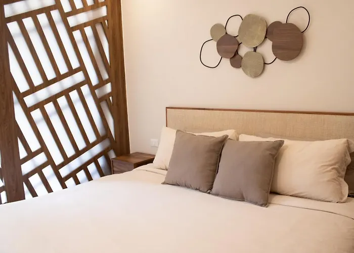 Paravian 107a, 1-bedroom Condo, *